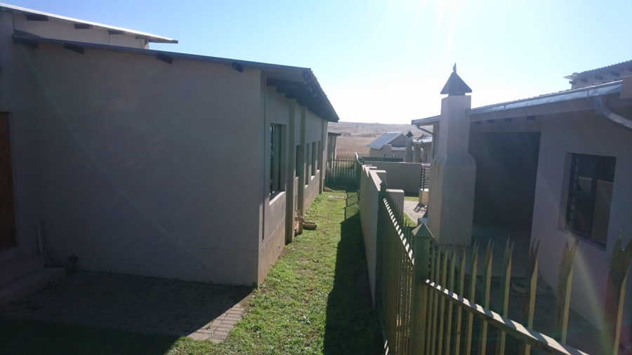 To Let 3 Bedroom Property for Rent in Hillside Free State